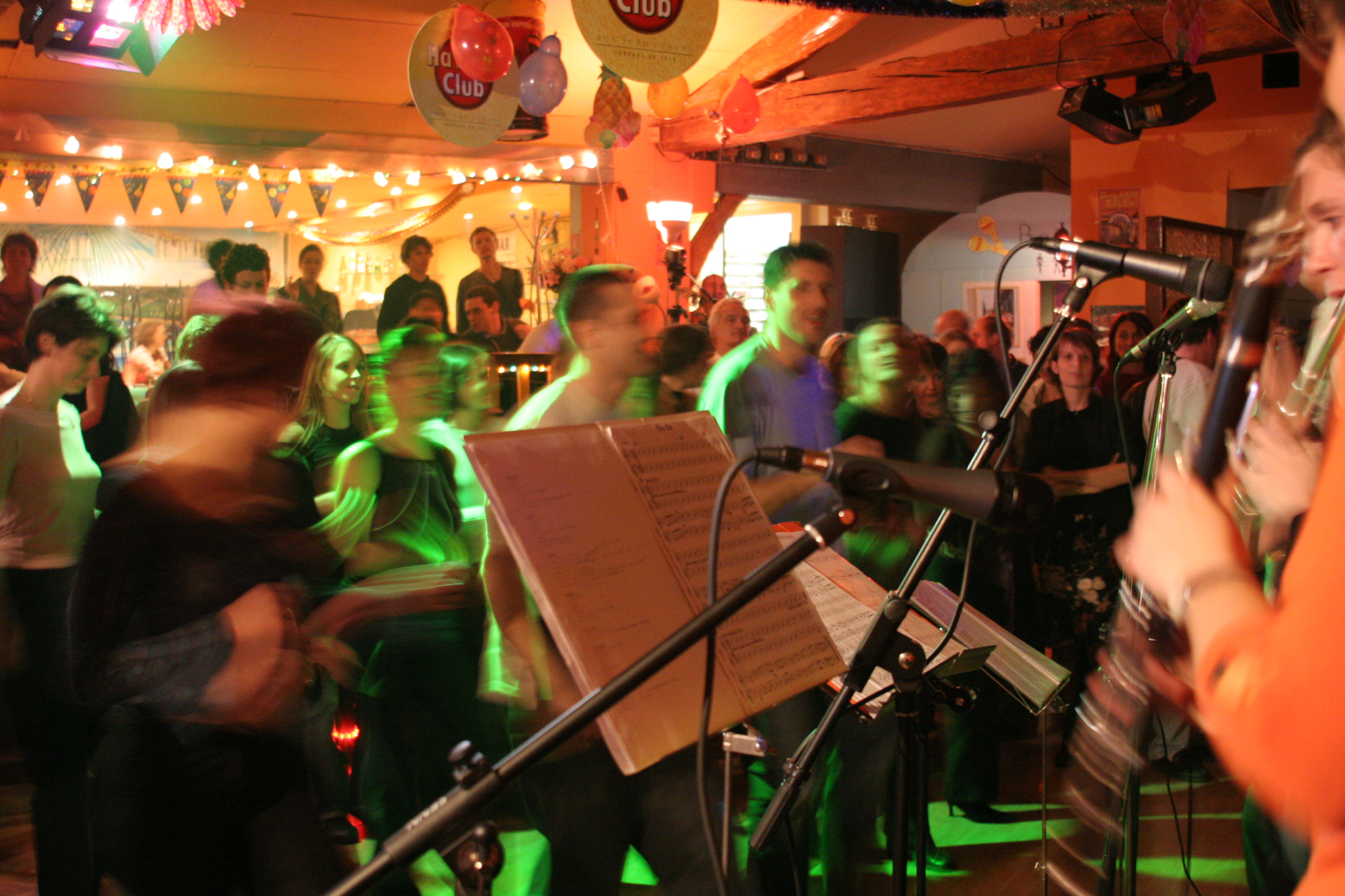 Palacio de la Salsa
Toulouse - 2006